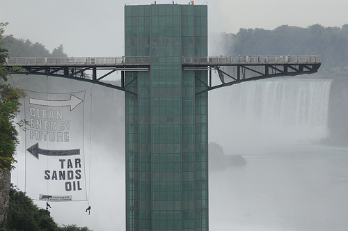 Niagara Falls tar sands oil action