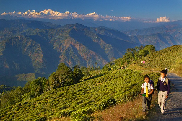 Two kids on the road in Darjeeling, India