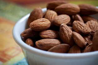 almonds in bowl