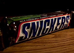 'Ooh, green nutritional information, how healthy this Snickers must be.'