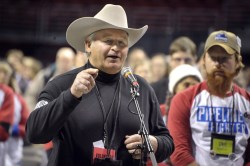 speaker in cowboy hat at hearing