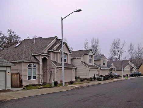 28-Oregon-streetscape-dominated-by-garages-flickr_Brett-VA