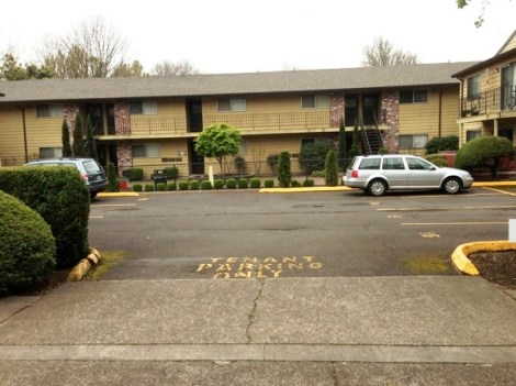 apartment-building-parking-lot-courtyard