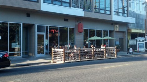 Wafu-noodle-bar-parklet-Portland