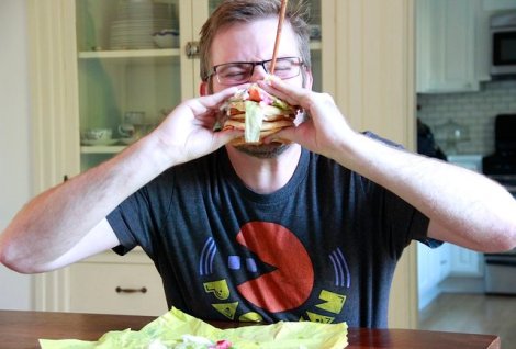 mcmonstrosity_eating