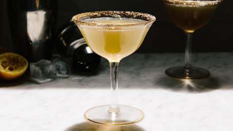 queen annes lace cocktail