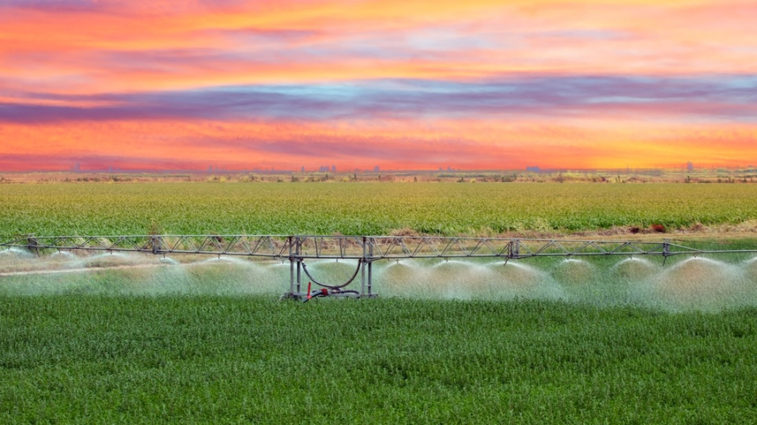 irrigation pivot