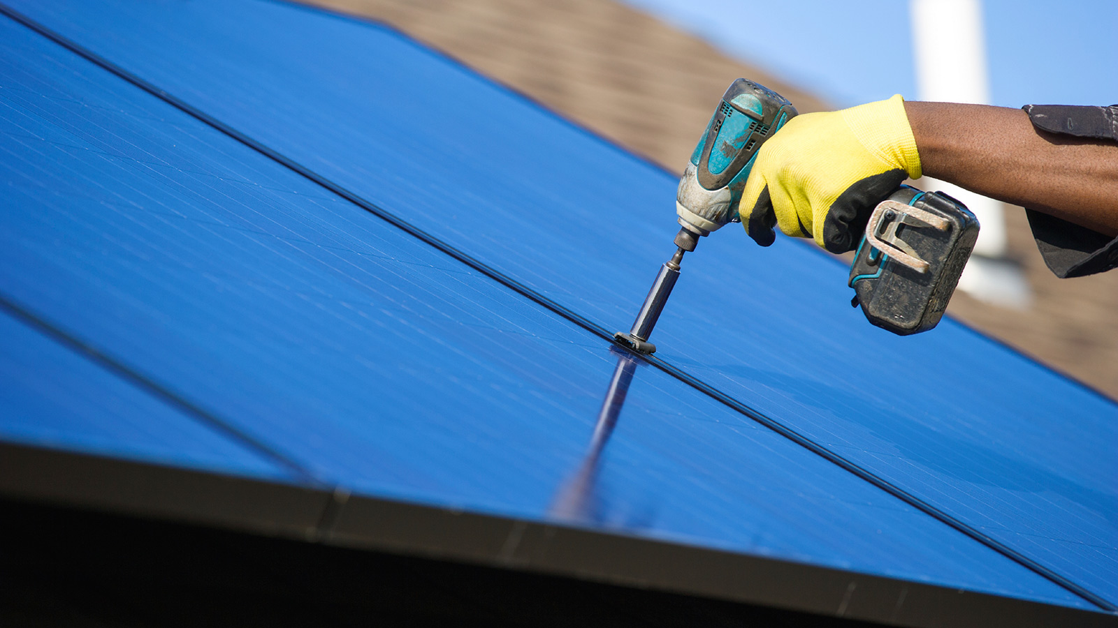 Installing solar panel