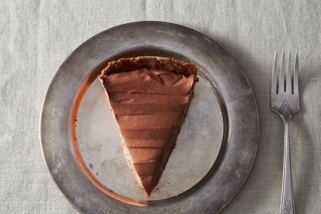 Silky chocolate (vegan) pie.