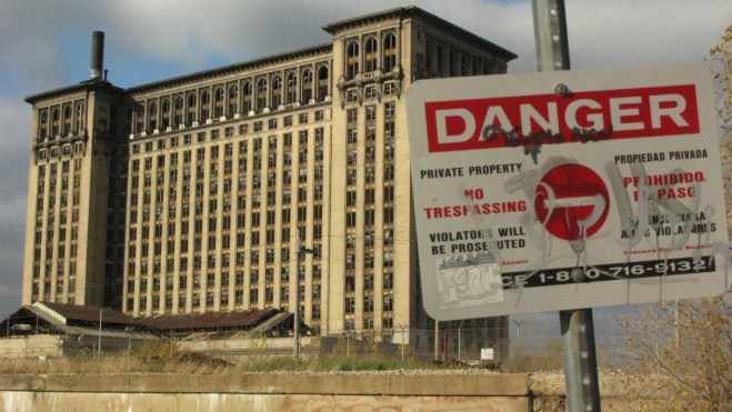 abandoned building in Detroit