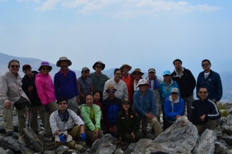 hikers_on_SingPeak