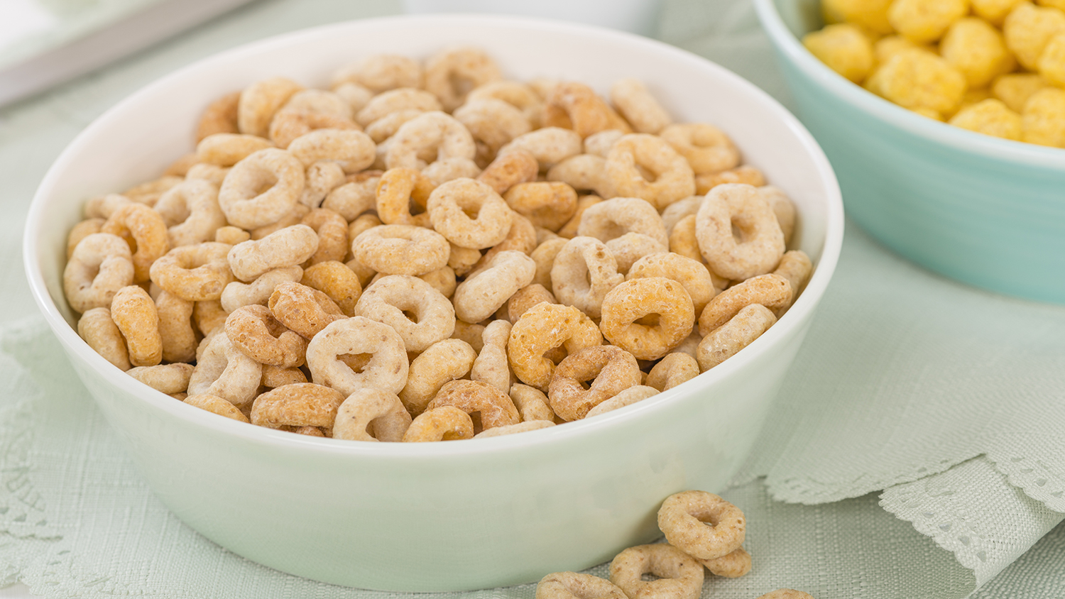 A bowl of cheerios