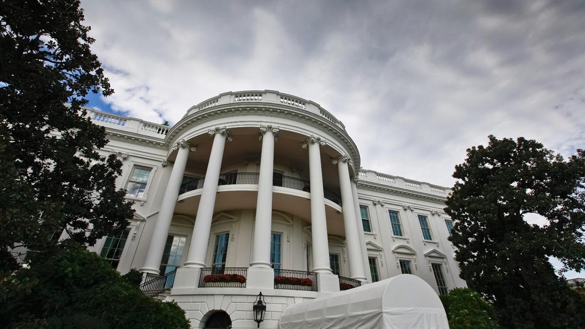 Storm clouds over the White House