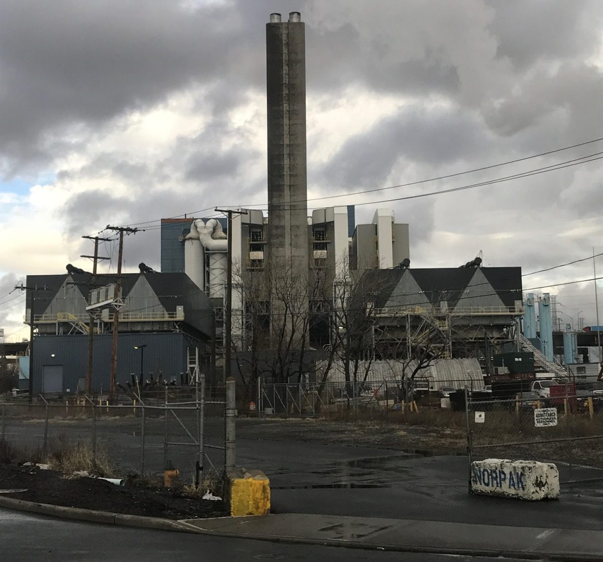 photo of Covanta waste incinerator in newark new jersey