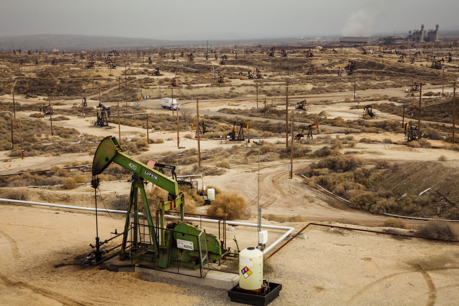 Federal drilling in Kern County. (Jesse Pluim / Bureau of Land Management)