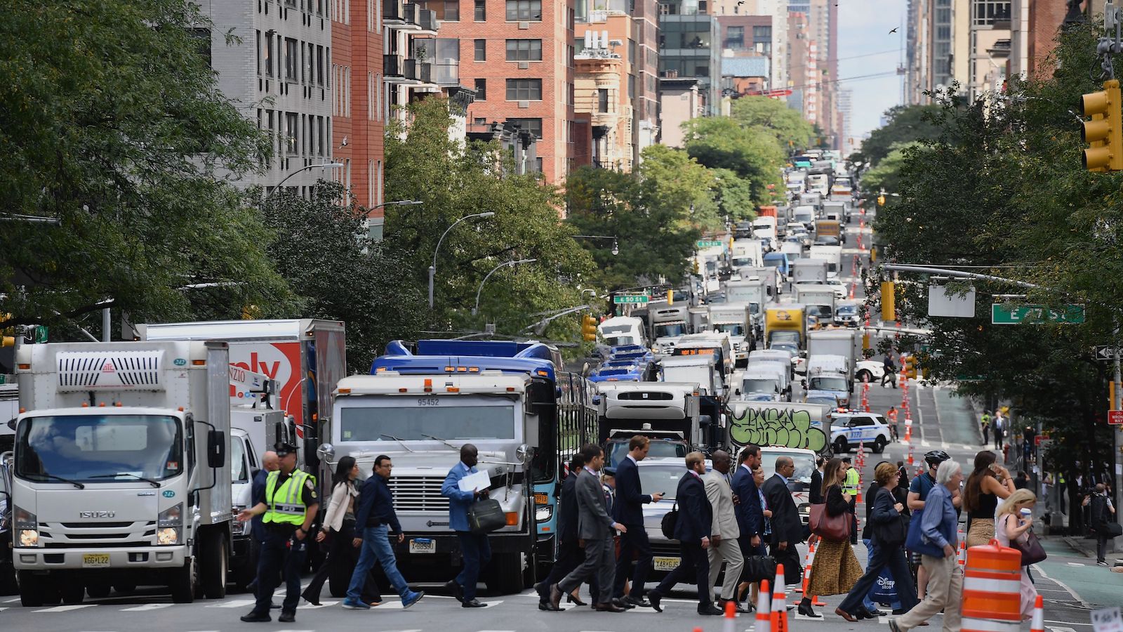 traffic lines up on 2nd ave in new york city