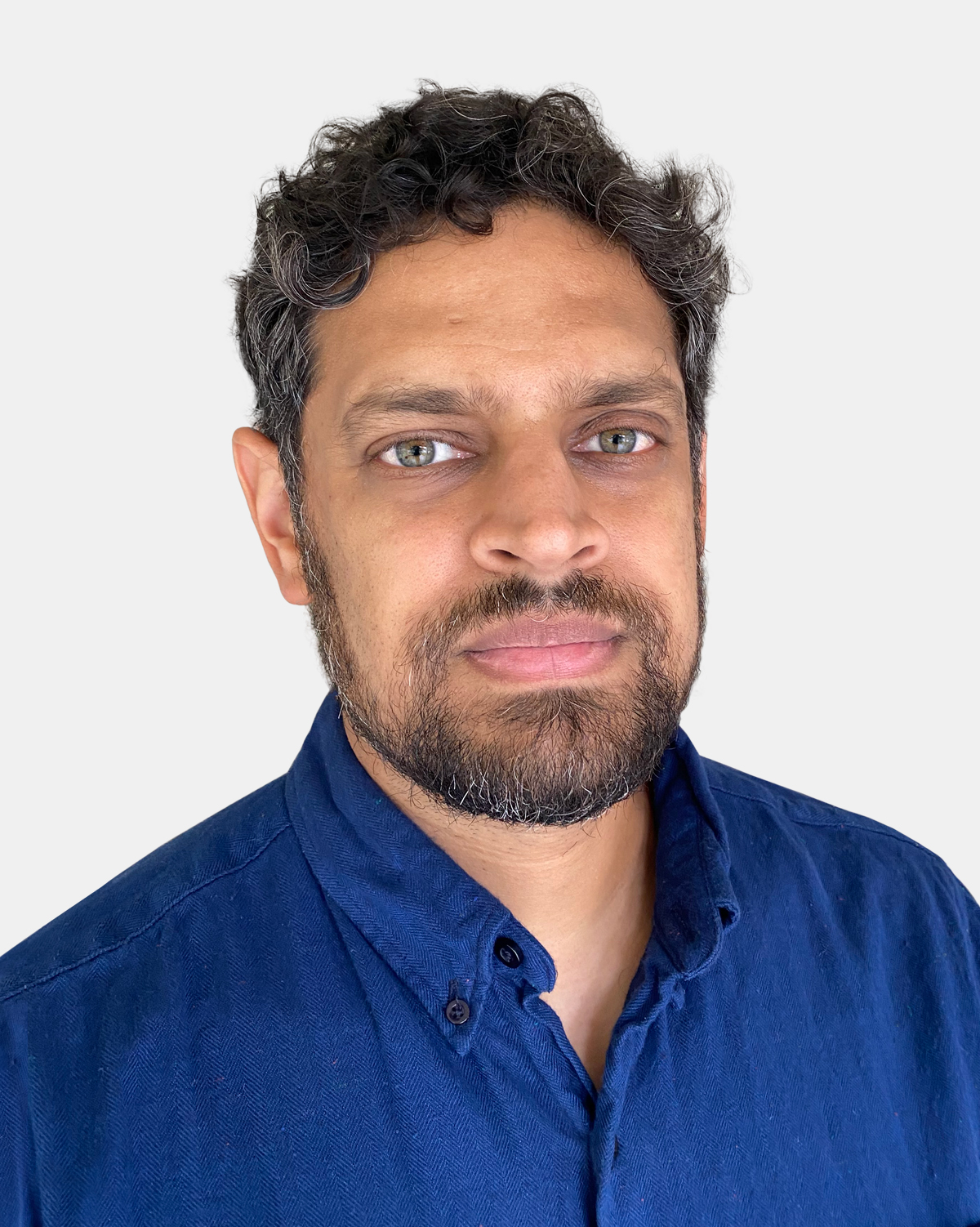 Nikhil Swaminathan Headshot