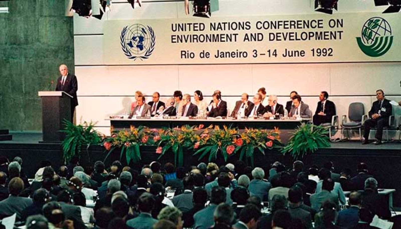 People gather onstage at the 1992 UN Earth Summit in Rio de Janeiro.