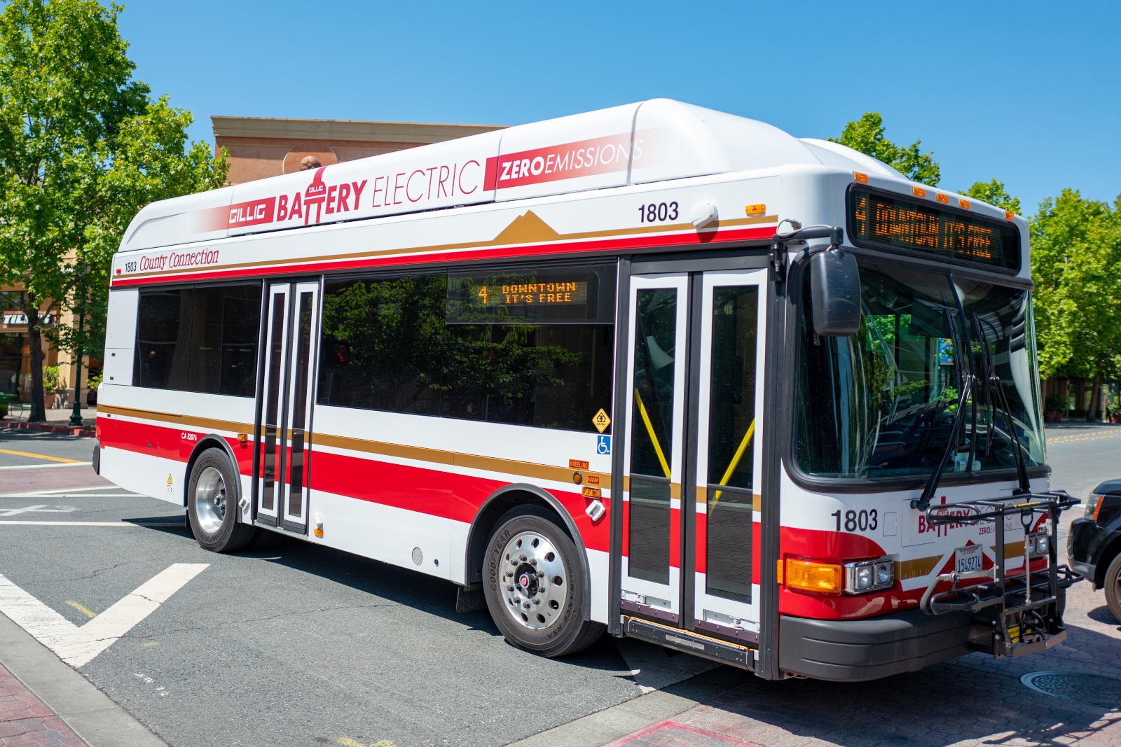 Electric bus