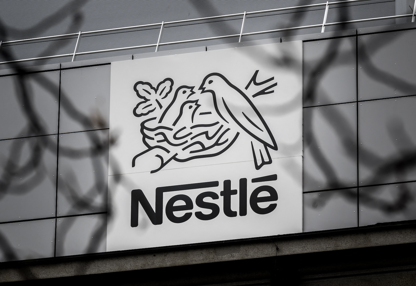 Nestlé sign