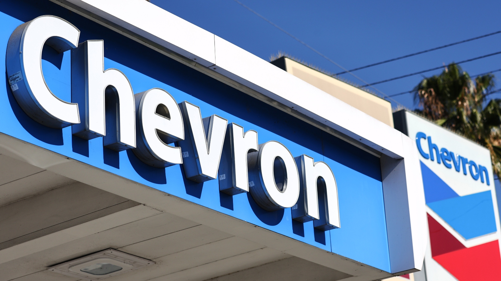 Chevron sign